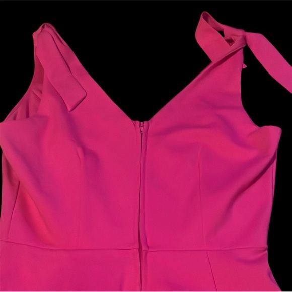 Hot pink dress Barbie emerald sundae fitted dress with stretch above the knee - Picture 4 of 5